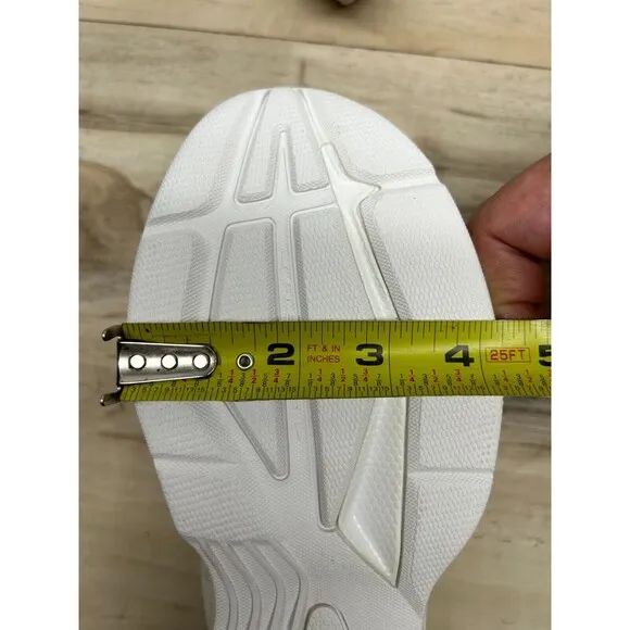 2016 New Balance 409 Mens White &amp; Light  Yellow Accents Athletic Sneakers Size 7
