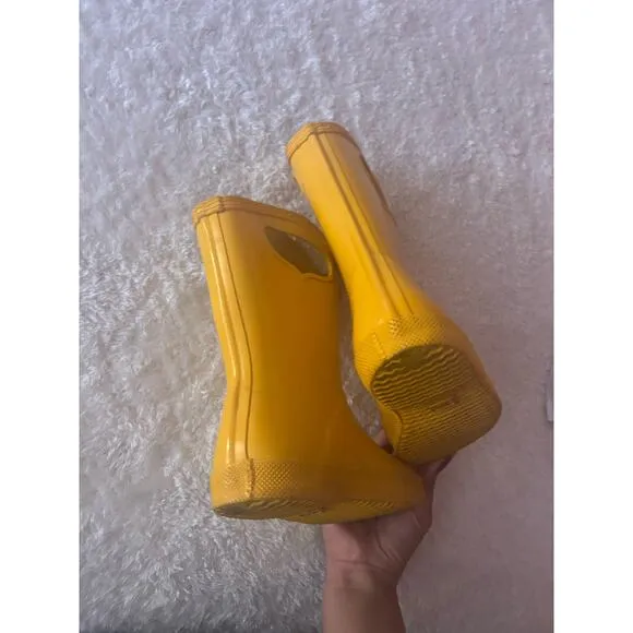 $70 Hunter Kids YELLOW ‘Classic Pull-On’ rain‎ boots Size 10