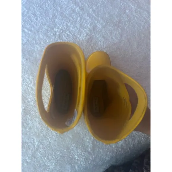 $70 Hunter Kids YELLOW ‘Classic Pull-On’ rain‎ boots Size 10