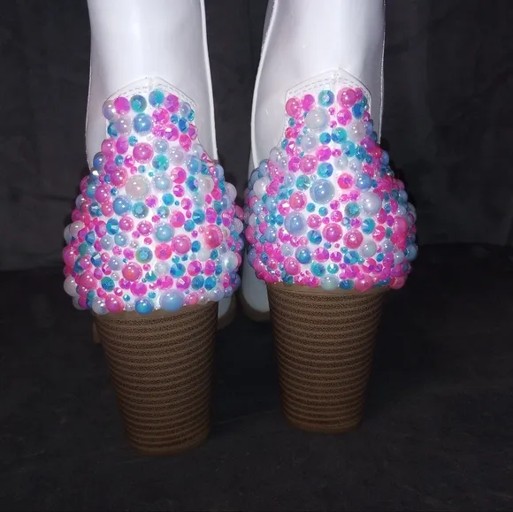 &quot;Cotton Candy&quot; Pink Rhinestone/Pearl Embellished White Cowboy Boots Size 10 NWT