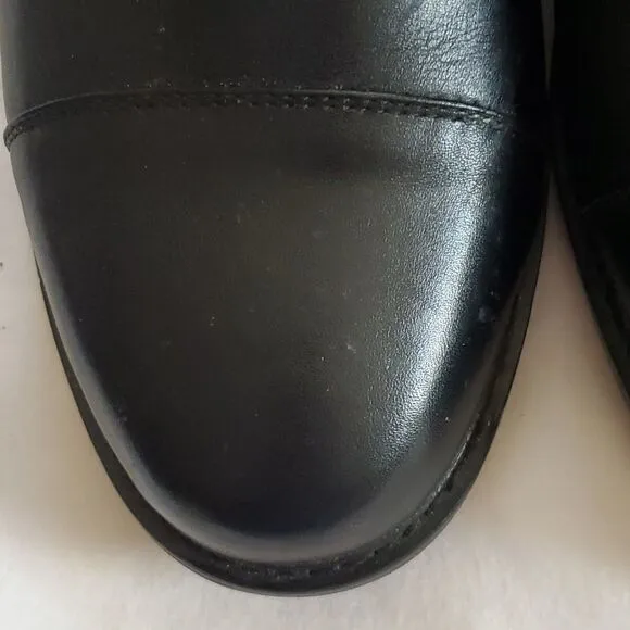 APEX mens cap toe leather dress shoes size 10.5M.