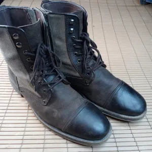 Aston Grey Collection &quot;Bowers&quot; Genuine Brown Leather and suede Cap toe side zip