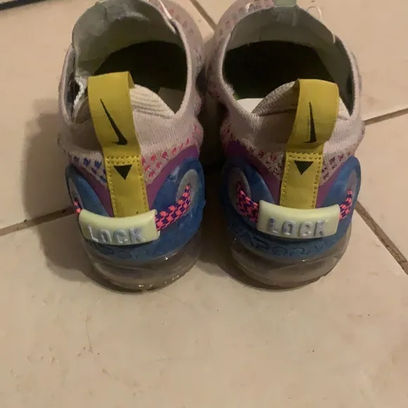 Big kids Nike Vapormax Flynit 2021, size 6Y