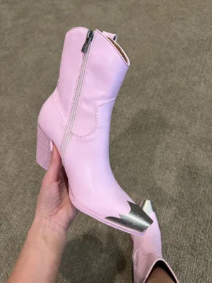 Blakely Boots - Bubblegum Pink