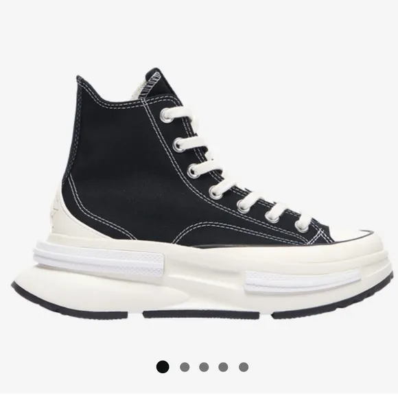 BRAND NEW Black Converse in Size 7.5