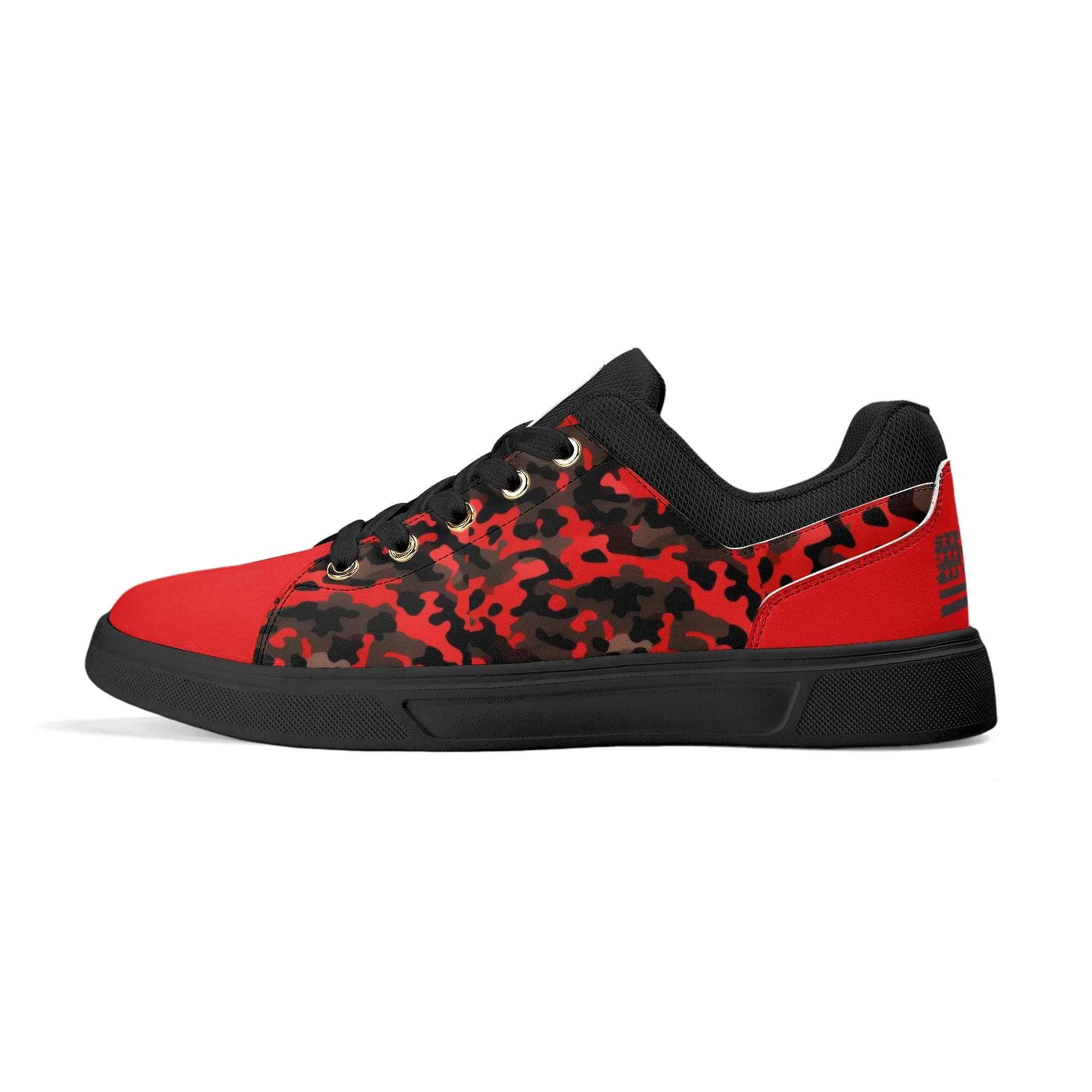 Camouflage PU Leather Low Top Skateboard Shoes with Flag Graphic