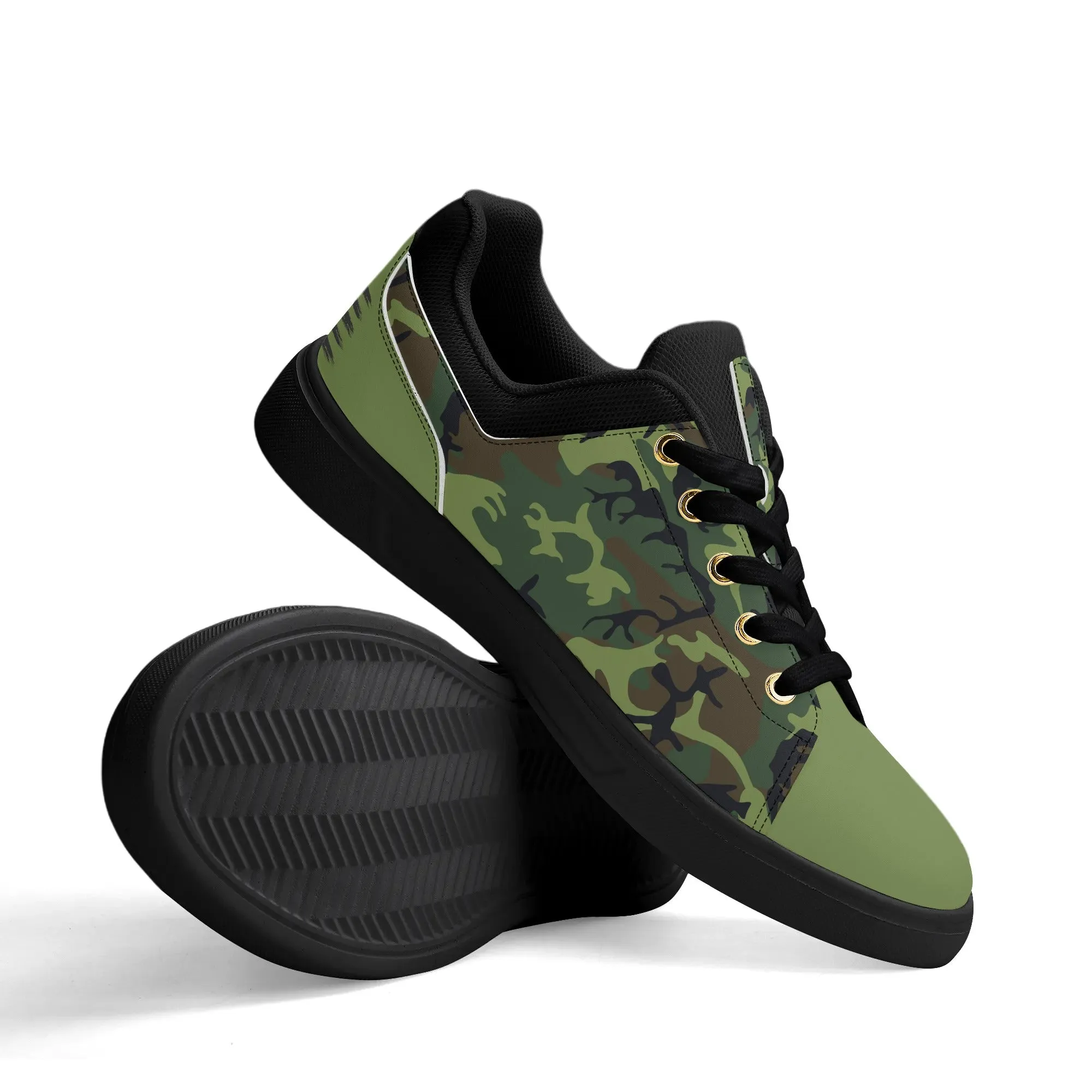 Camouflage PU Leather Low Top Skateboard Shoes with Flag Graphic