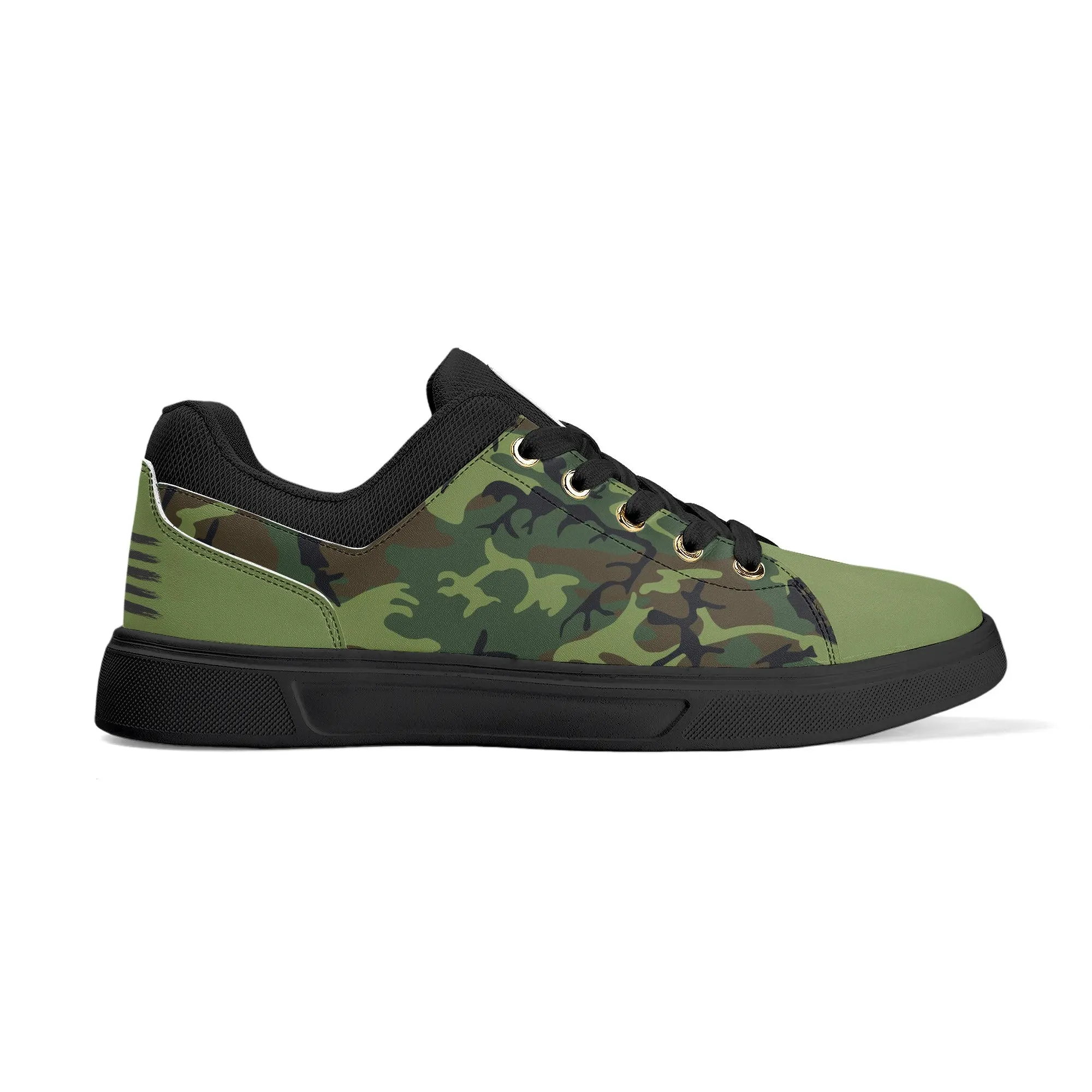 Camouflage PU Leather Low Top Skateboard Shoes with Flag Graphic