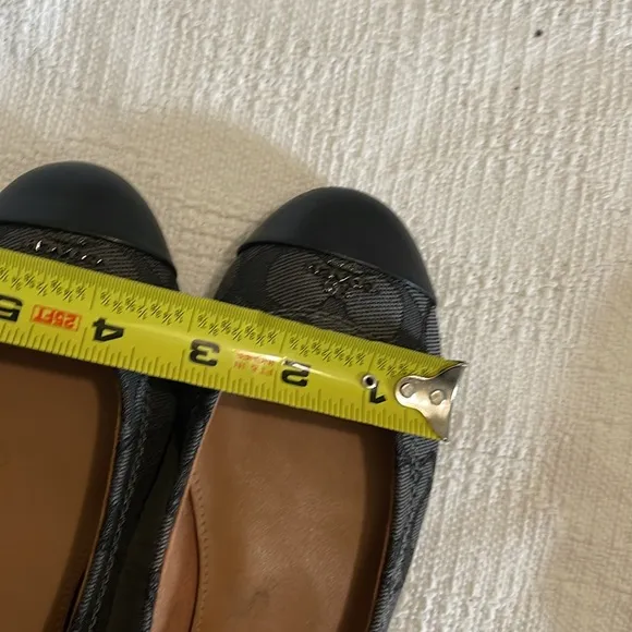 COACH - gray black Chelsea signature ballet flat - EUC