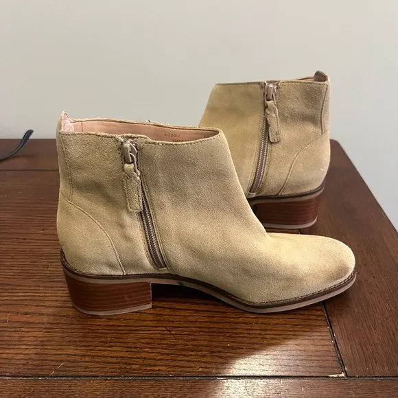 Cole Haan Holis‎ Beige Suede Leather Heel Ankle Booties - 6 NEW