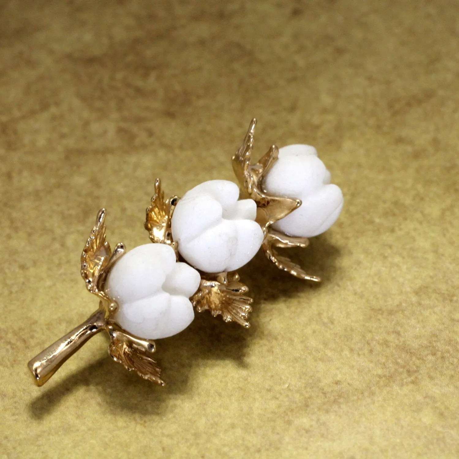Cotton Boll 14kt Gold Three Boll Brooch