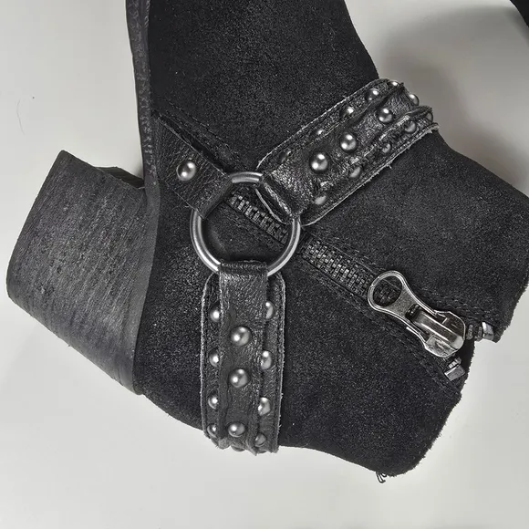 Crown Vintage Wendy Black Suede Leather Biker Moto Harness Boots Size 8