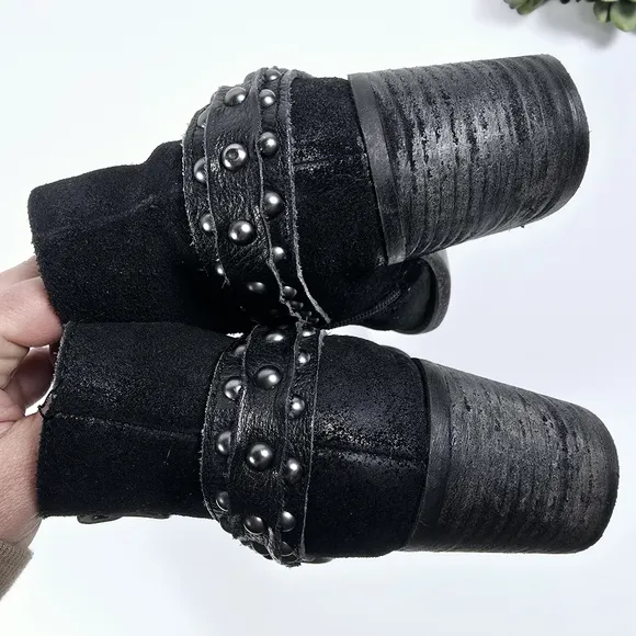 Crown Vintage Wendy Black Suede Leather Biker Moto Harness Boots Size 8