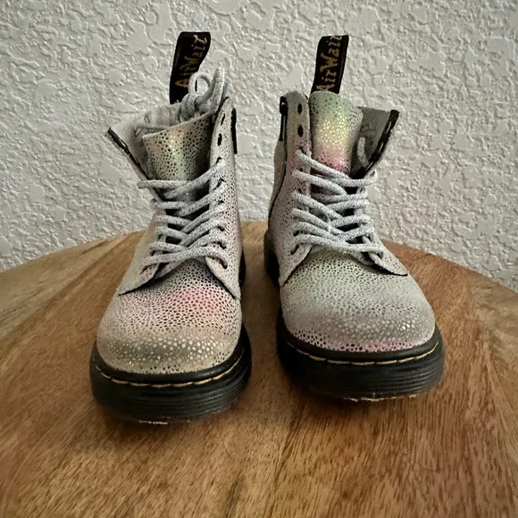 Dr. Martens Toddler 1460 Pascal Iridescent Lace Up Boots sz: 7