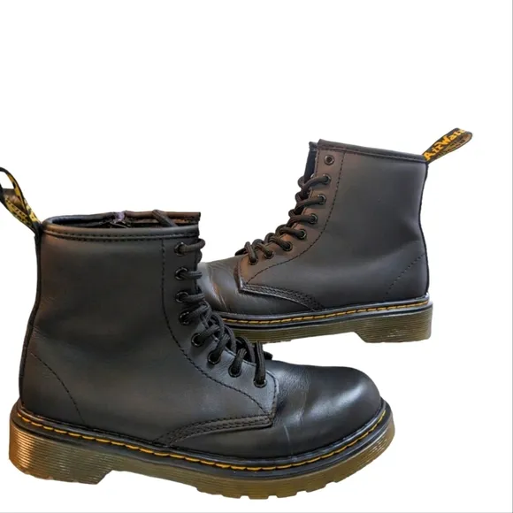 Dr.Martens 1460 Boot---Kids Size 3