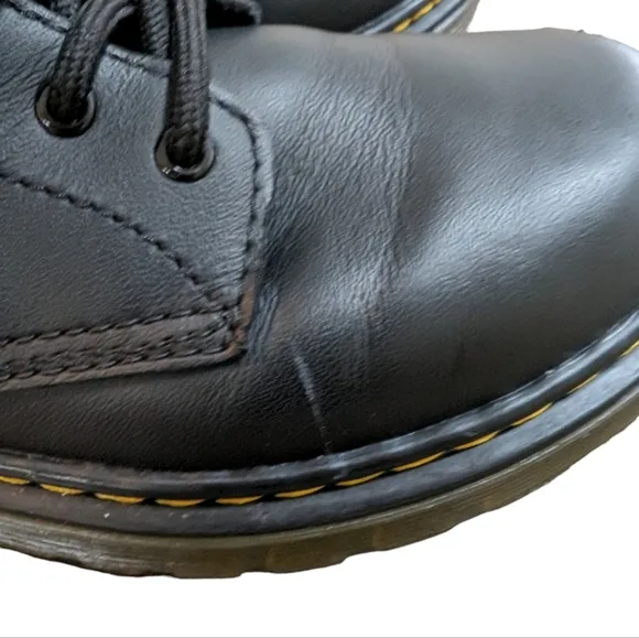 Dr.Martens 1460 Boot---Kids Size 3
