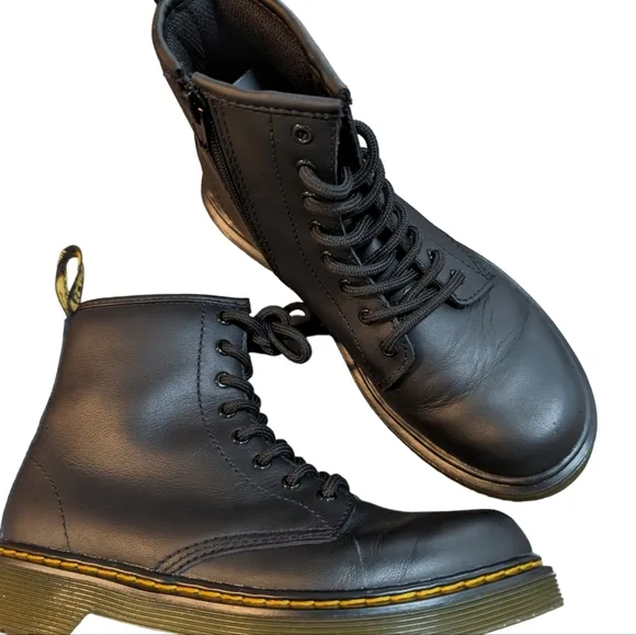 Dr.Martens 1460 Boot---Kids Size 3