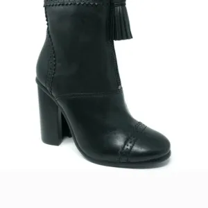 Elegant Black Women's Boot