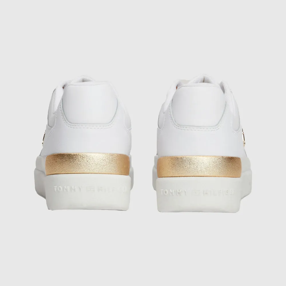 Feminine Court Sneaker - White