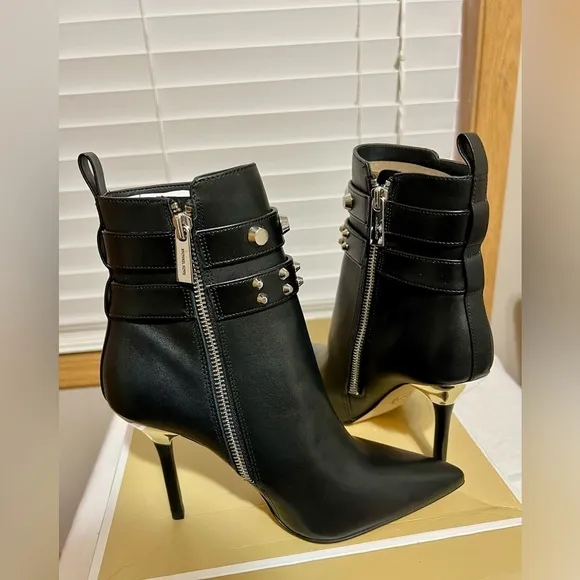 Gorgeous Amal 4” stilletos black and silver studded leather ankle boots 6.5 NIB