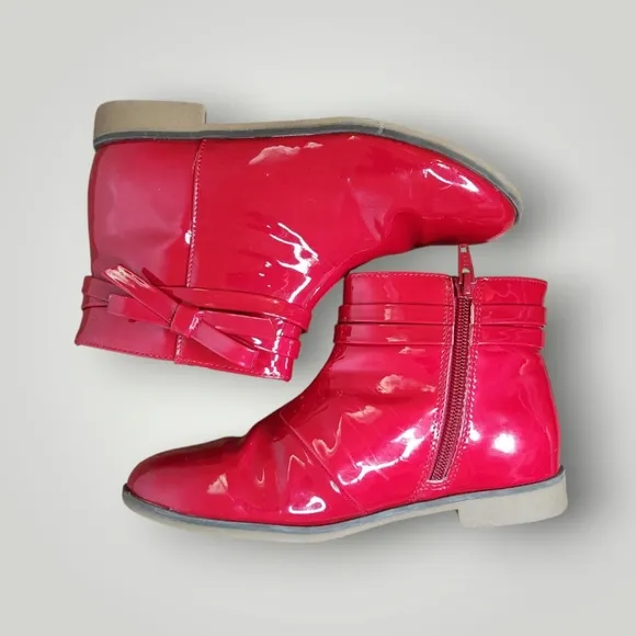 Gymboree Red Kids Boots with Bow size 2 Red Boots Side Zips Faux Patent Leather