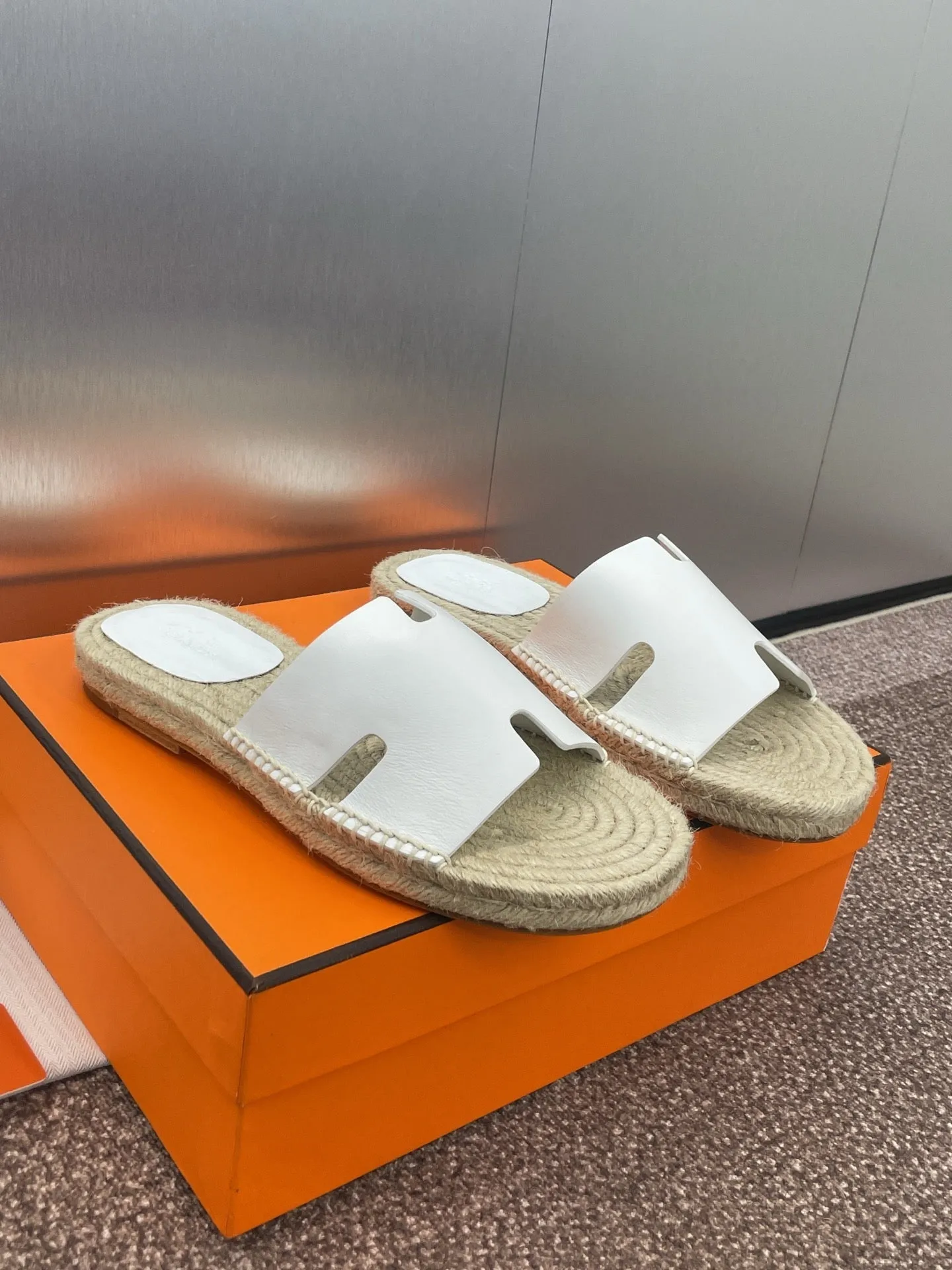 HM 25 Antigua Espadrilles White Calfskin