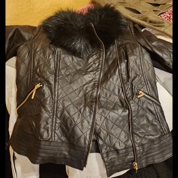 IMAN Women's Genuine Leather Moto Quilted Jacket w/ Faux Fur Trim Size M