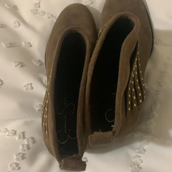 Jessica Simpson Clauds Mink Split Suede Studded Ankle Boots Size 9.5 M Ladies