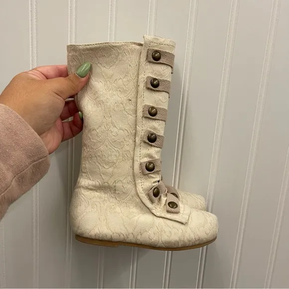 Joyfolie Leighton Lace Boots in Crème Toddler Girls 8