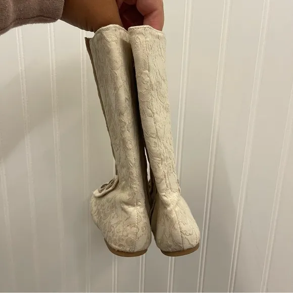 Joyfolie Leighton Lace Boots in Crème Toddler Girls 8