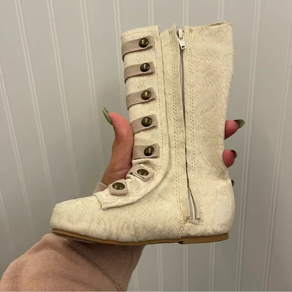 Joyfolie Leighton Lace Boots in Crème Toddler Girls 8