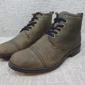 J.Shoes Estate Men's Size 10 Olive Green Leather Chukka Ankle Boots A1518