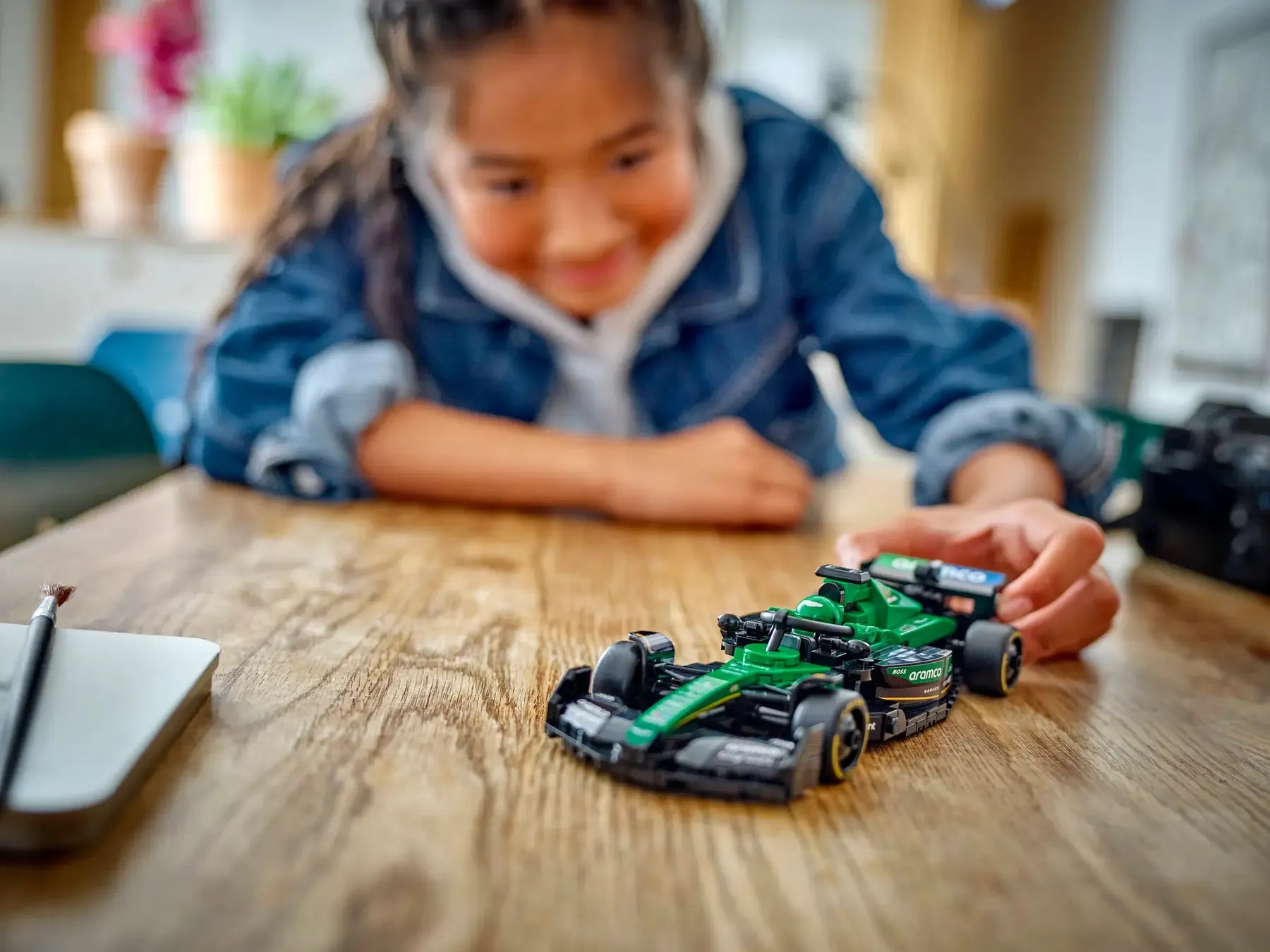 Lego Aston Martin Aramco F1® AMR24 Race Car (77245)
