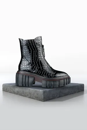 MA' boots 8