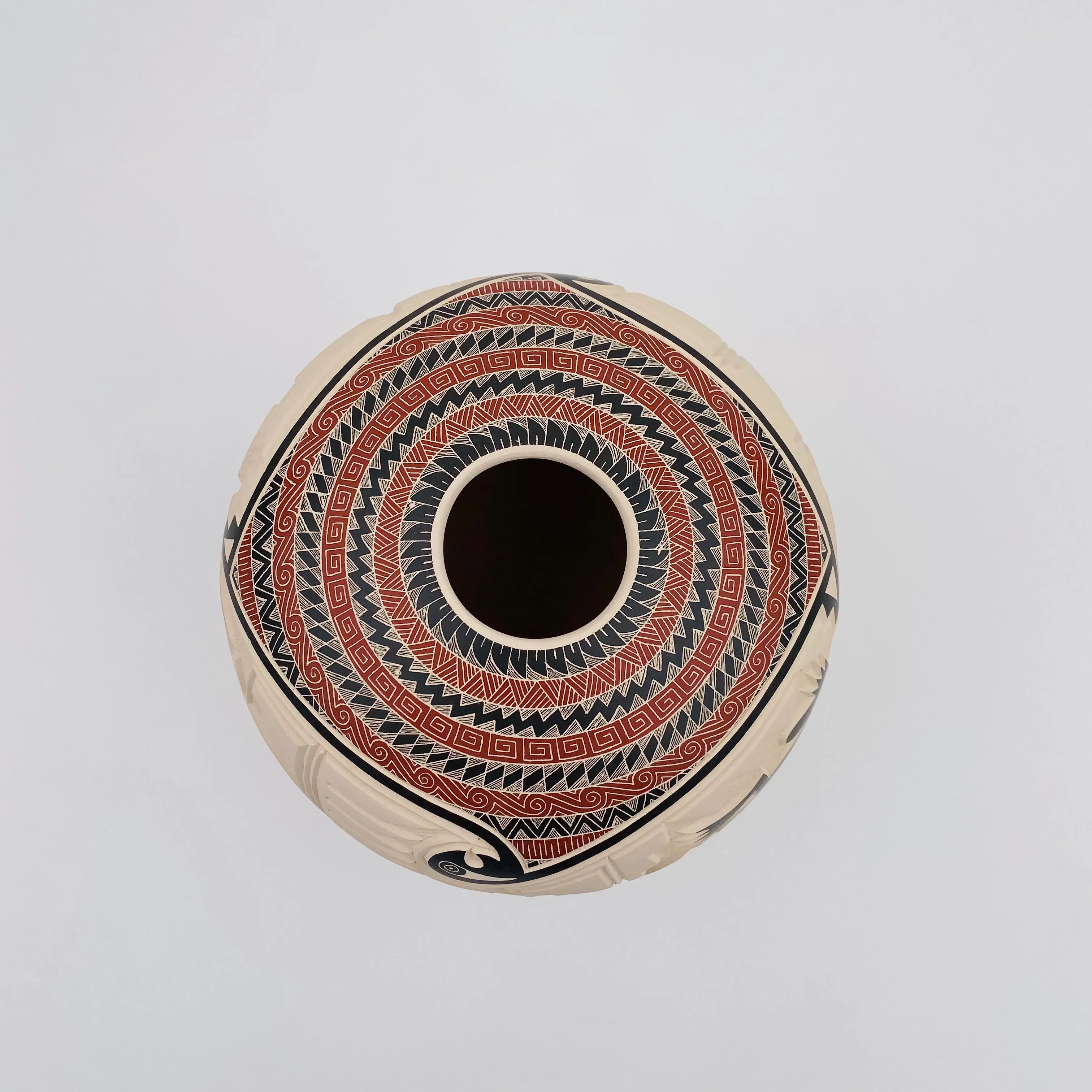 Martin Olivas Quintana Snake Vase