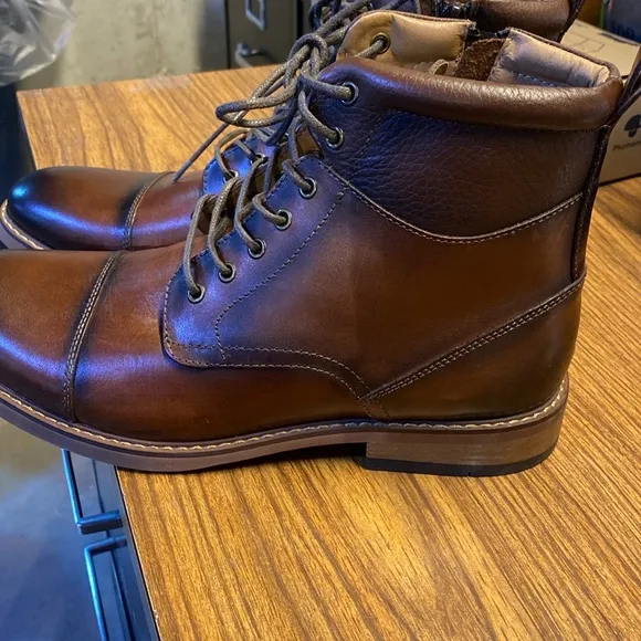 Men’s Joseph Abboud Alan Cap Toe inside Zipper Ankle Boots Sz 10D.  NWOB