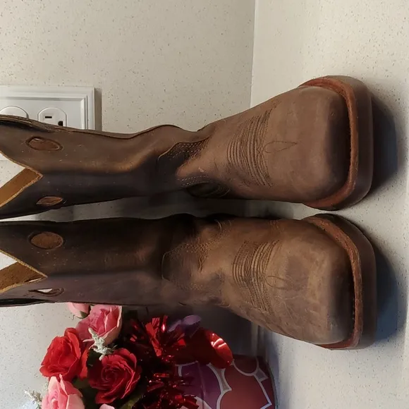 Mens ROCKY Western style leather boots (sz 9W) run wide