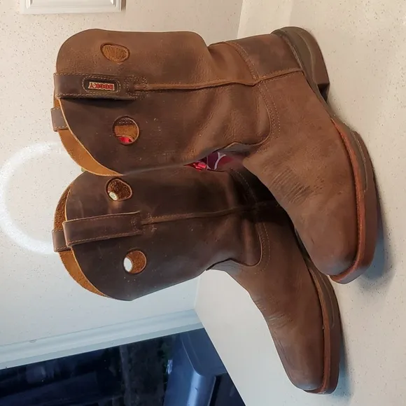 Mens ROCKY Western style leather boots (sz 9W) run wide