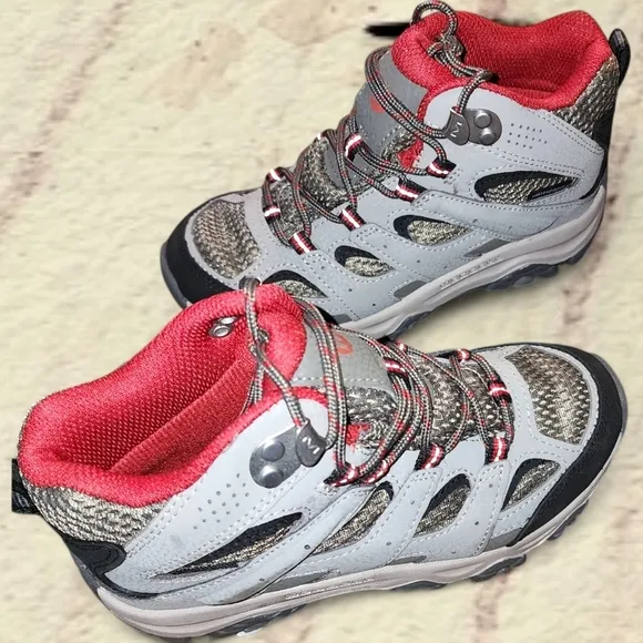 MERRELL NWOT Big Kid's Moab 3 Mid Waterproof Boot