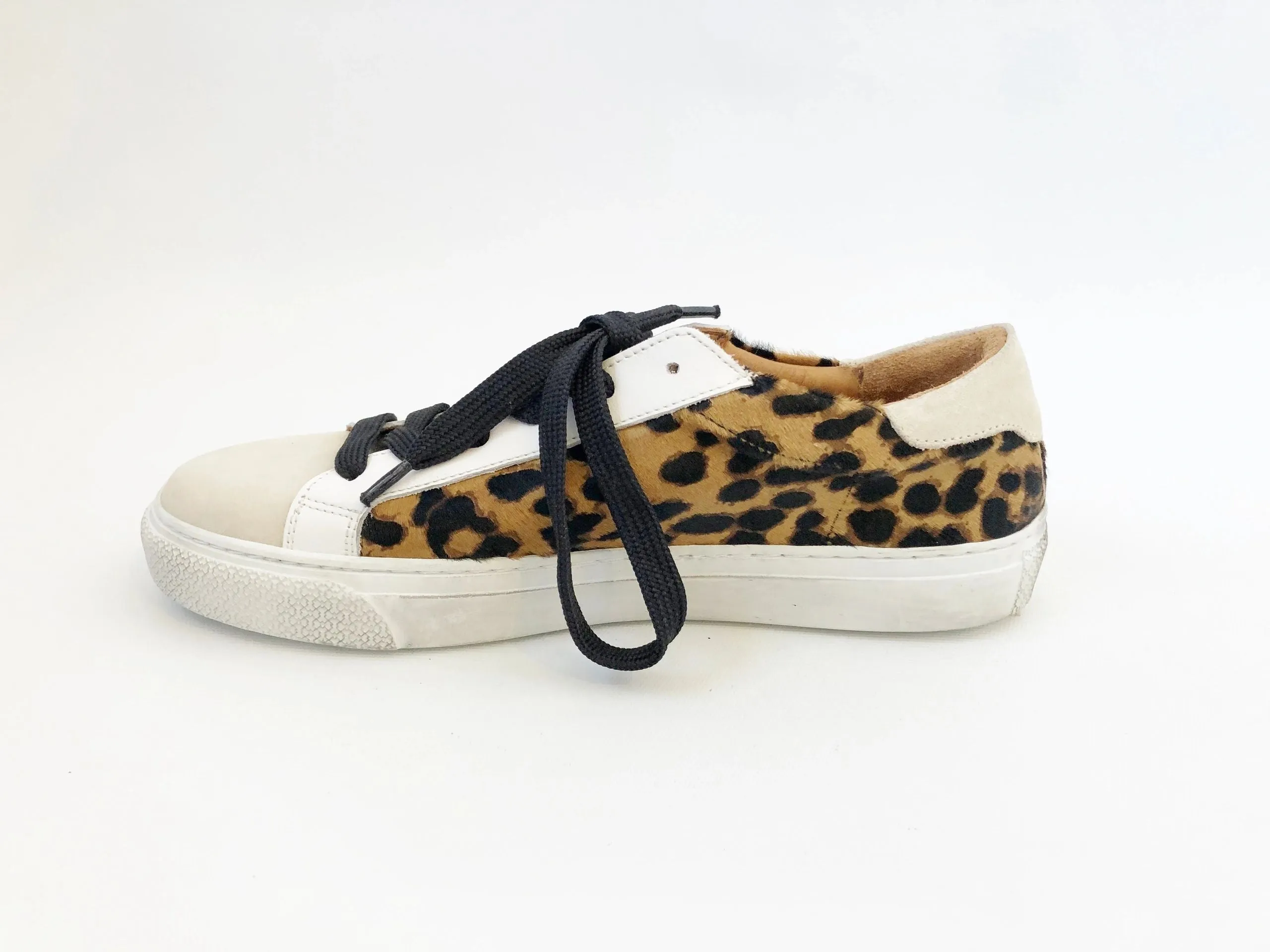 NEW Veronica Beard Leopard Sneaker Size 9