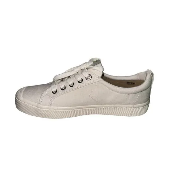 NIB! Cariuma OCA Low Off-White Canvas Sneaker - Size 9.5