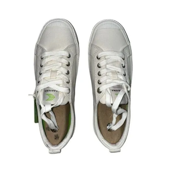 NIB! Cariuma OCA Low Off-White Canvas Sneaker - Size 9.5