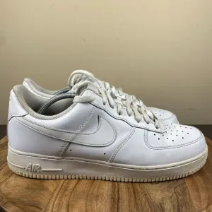 Nike Air Force 1 07 Low Mens Triple White Size 11.5 Low Top Shoes