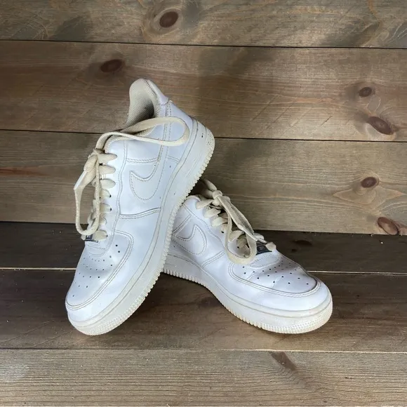 Nike Air Force one Womens size 6.5 shoes white leather low top sneakers