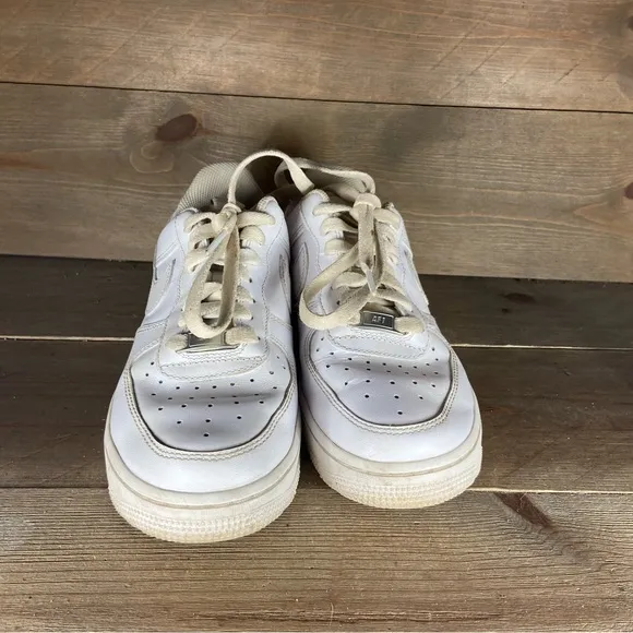 Nike Air Force one Womens size 6.5 shoes white leather low top sneakers