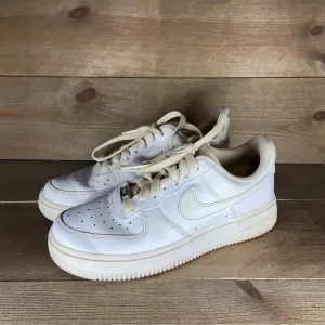 Nike Air Force one Womens size 6.5 shoes white leather low top sneakers