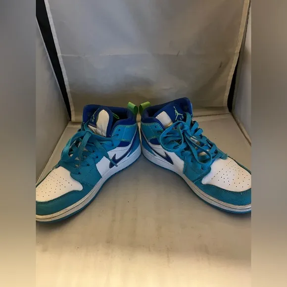 Nike Air Jordan 1 Mid SE GS 'Sprite 4.5