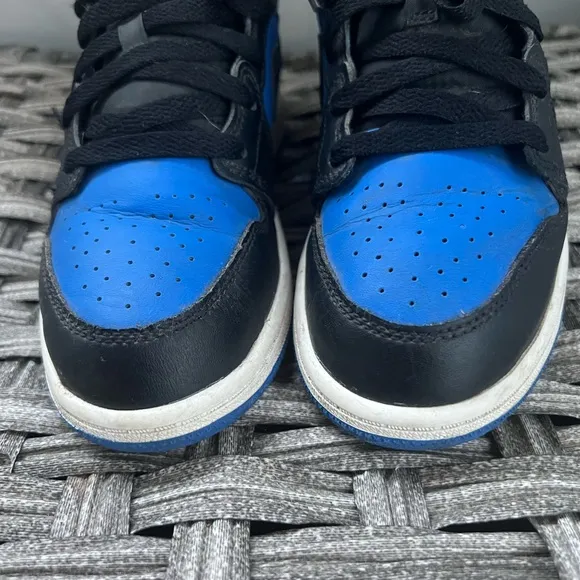 Nike AirJordan Mid 1 Sneakers