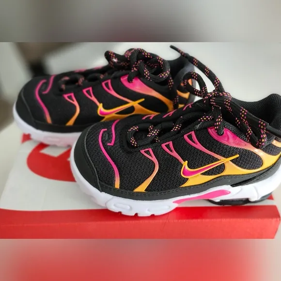 Nike Black and Pink Sneakers with Bold Flame Design Toddler