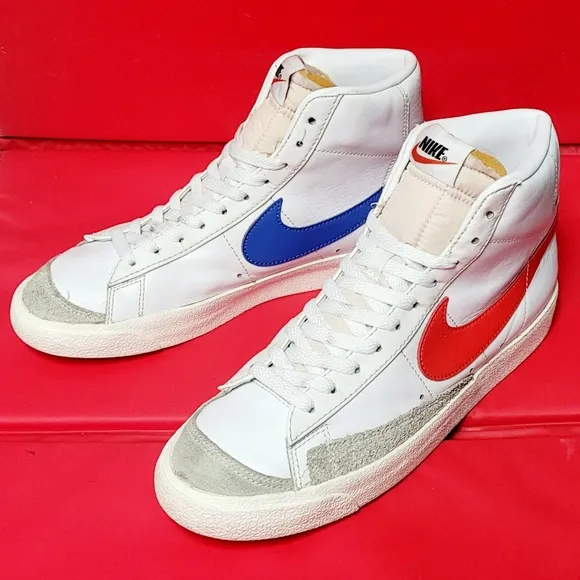 Nike Blazer Mid 77 Mismatched Red and Blue Swoosh Sneakers #BQ6806-117 size 8.5